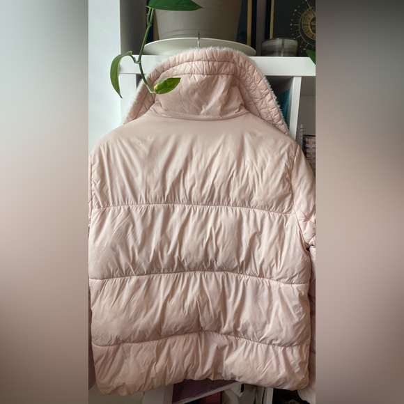Levi’s women’s puffer - Picture 5 of 5